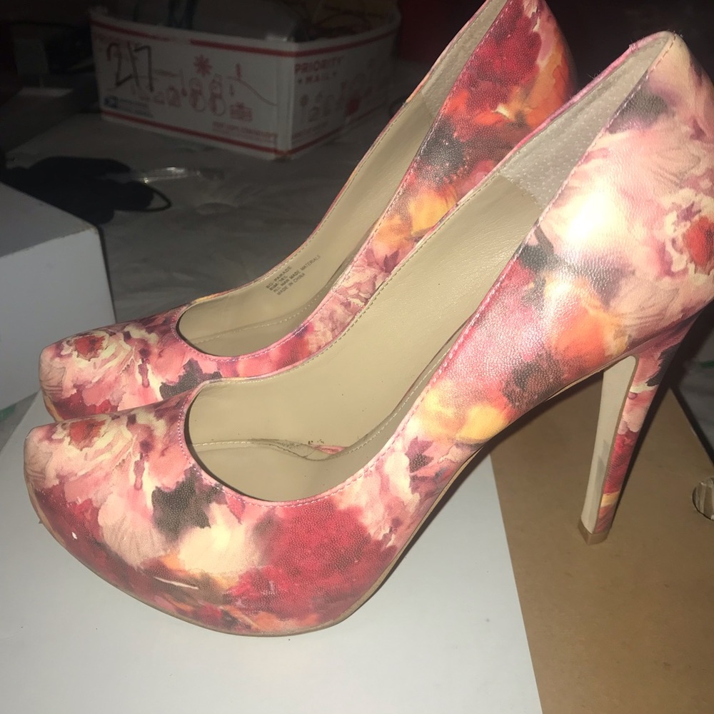 Multicolored floral  heels